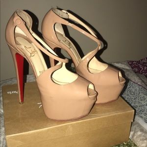 Exagonia Patent in size 39.50